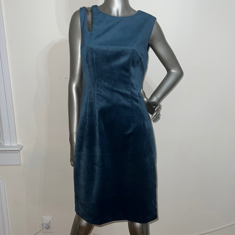 Elie Tahari teal velvet midi dress